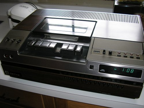 Quasar VCR, 1976